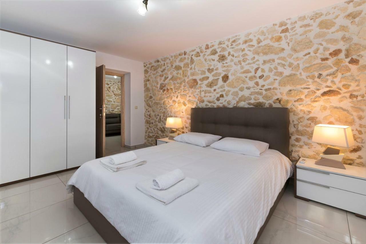 Wave Apartment Chania  Buitenkant foto